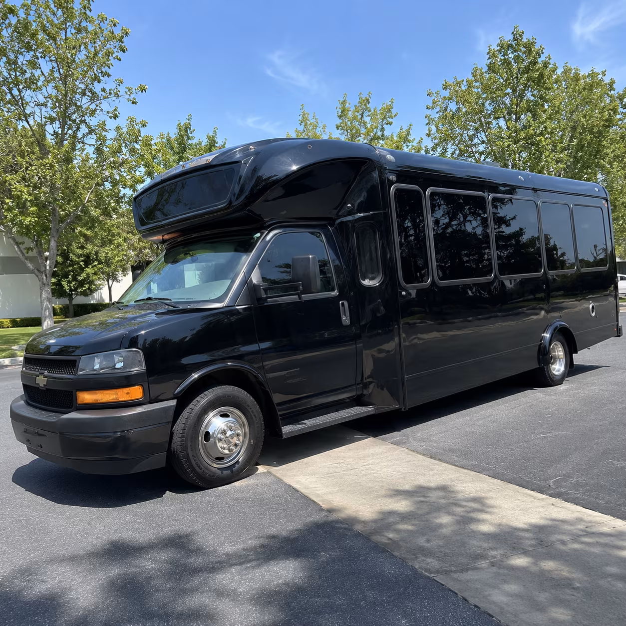 Riverside Winery Tour & Pub Crawl Transportation