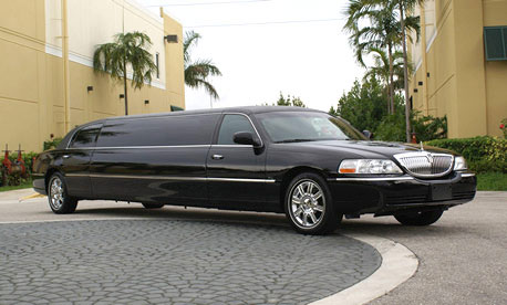 Fontana 8 Passenger Limo